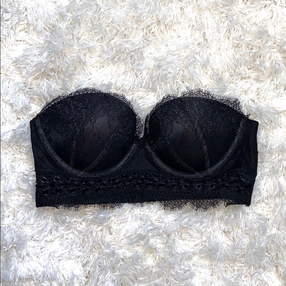 NWOT Victoria’s Secret Strapless Push Up Lace Bra